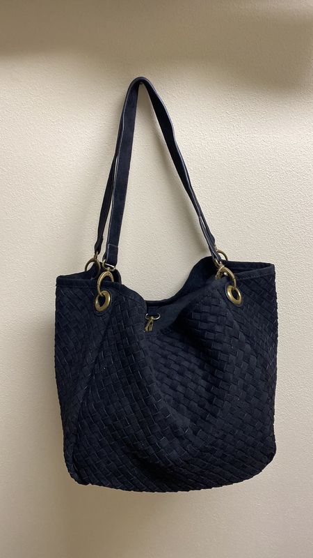 Borsa doppio manico scamosciata nera