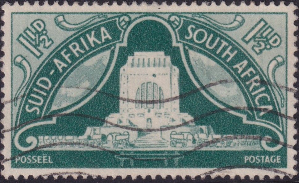 South Africa 1949 1½d Voortrekker Monument with Spot on Monument