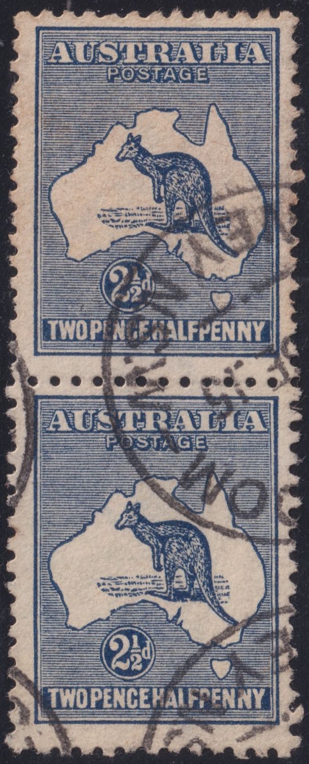 Australia 1913 2½d Indigo Roo Vertical Pair