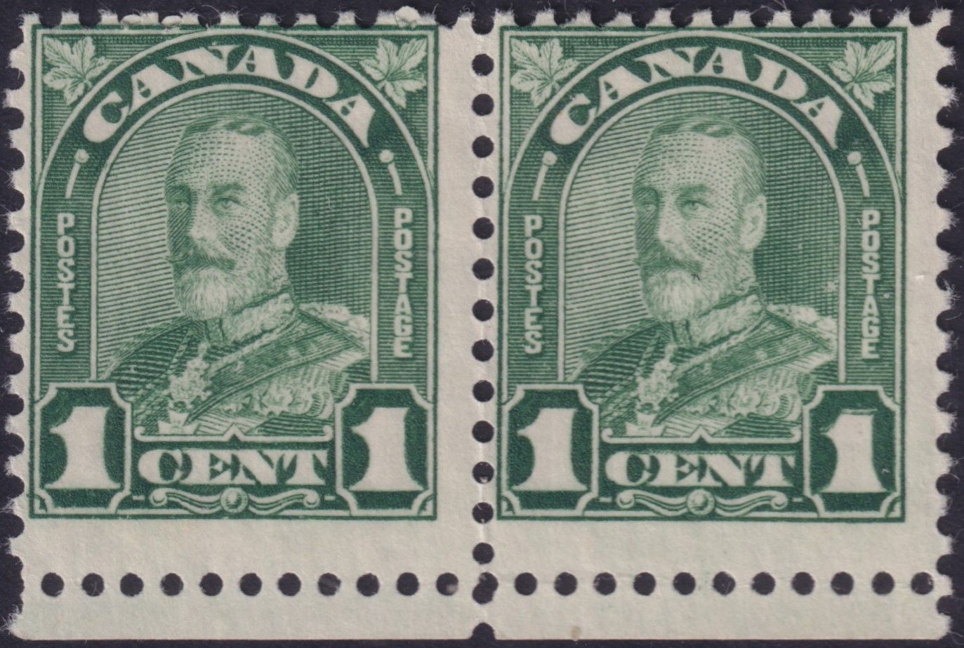 Canada 1930 1c Green Pair with Major Re-Entry