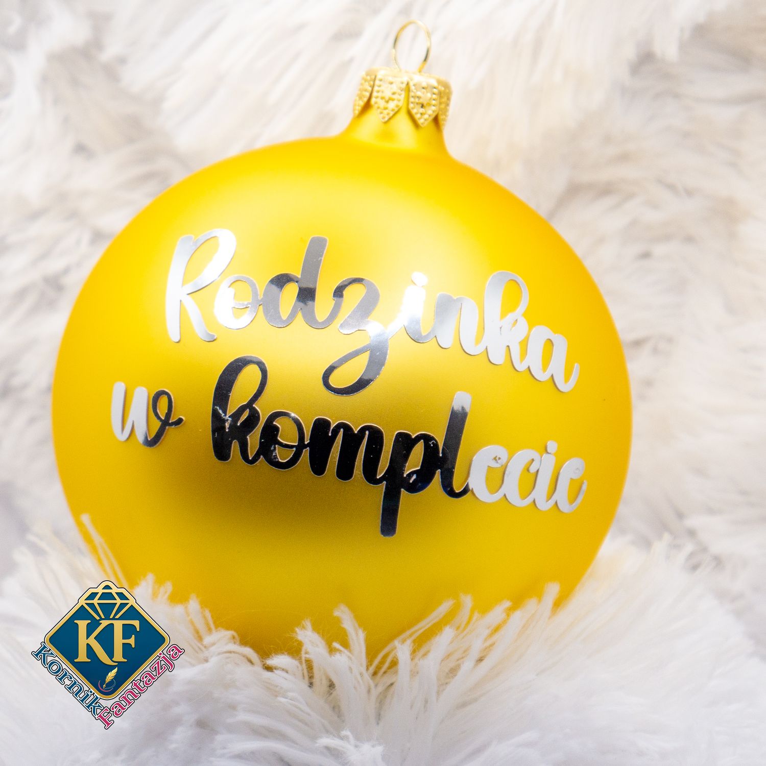 bombka szklana, złota bombka, złota matowa, żółta bombka, święta, dekoracje, dekoracja, choinka