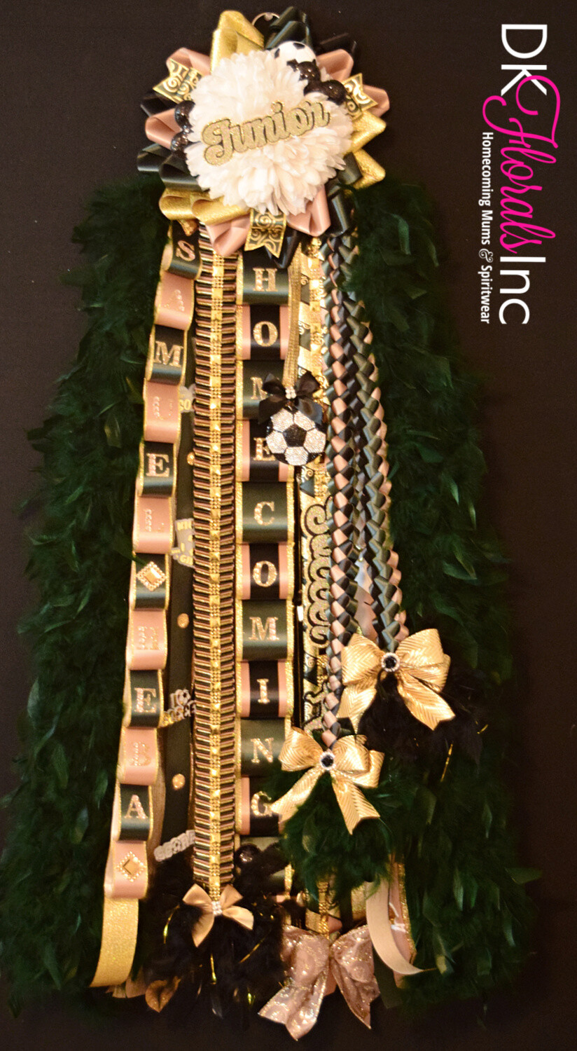 The Sassy Single Homecoming Mum