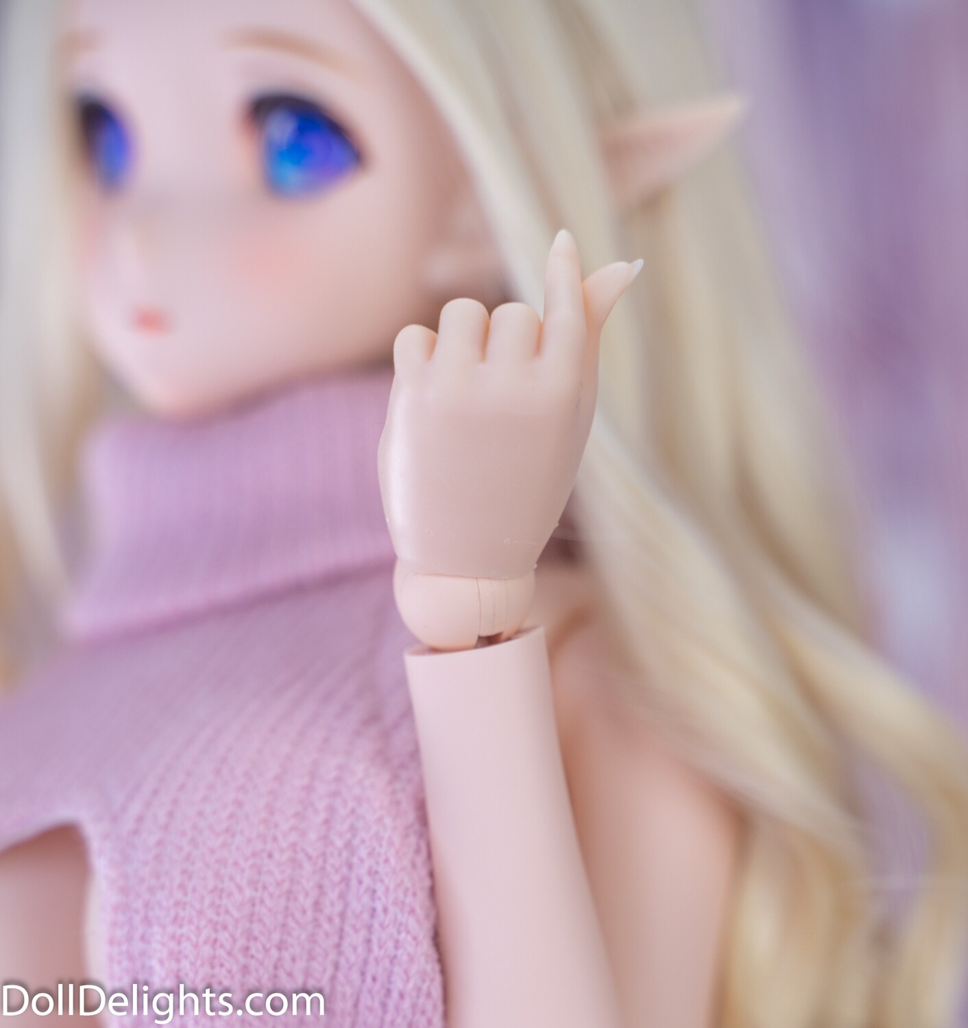 Doll Delights Hand #4 - KPOP Hand Heart Doll Delights Hand #4 - KPOP Hand Heart