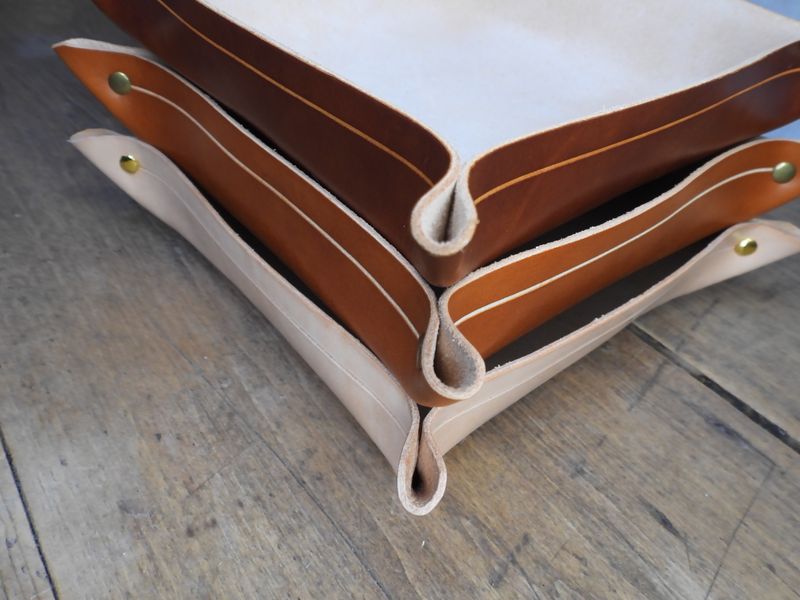 different colour of leather valet tray made in canada