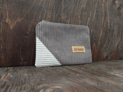 Corduroy Pouch - Beige &amp; White