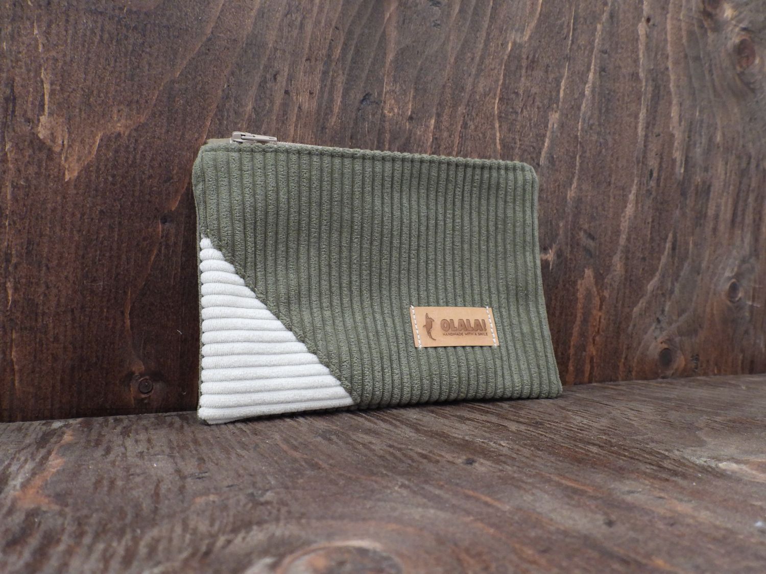 Corduroy Pouch - Khaki &amp; White