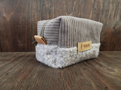 Carry-All Bag - Beige &amp; Bouclé