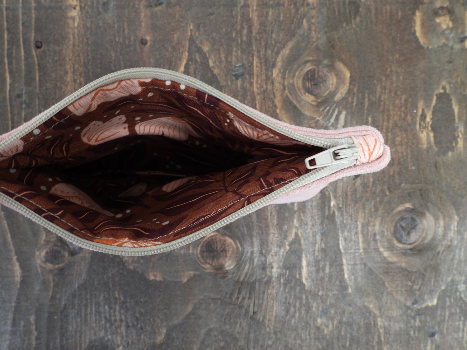 Corduroy Pouch - Pink &amp; Leather Corner