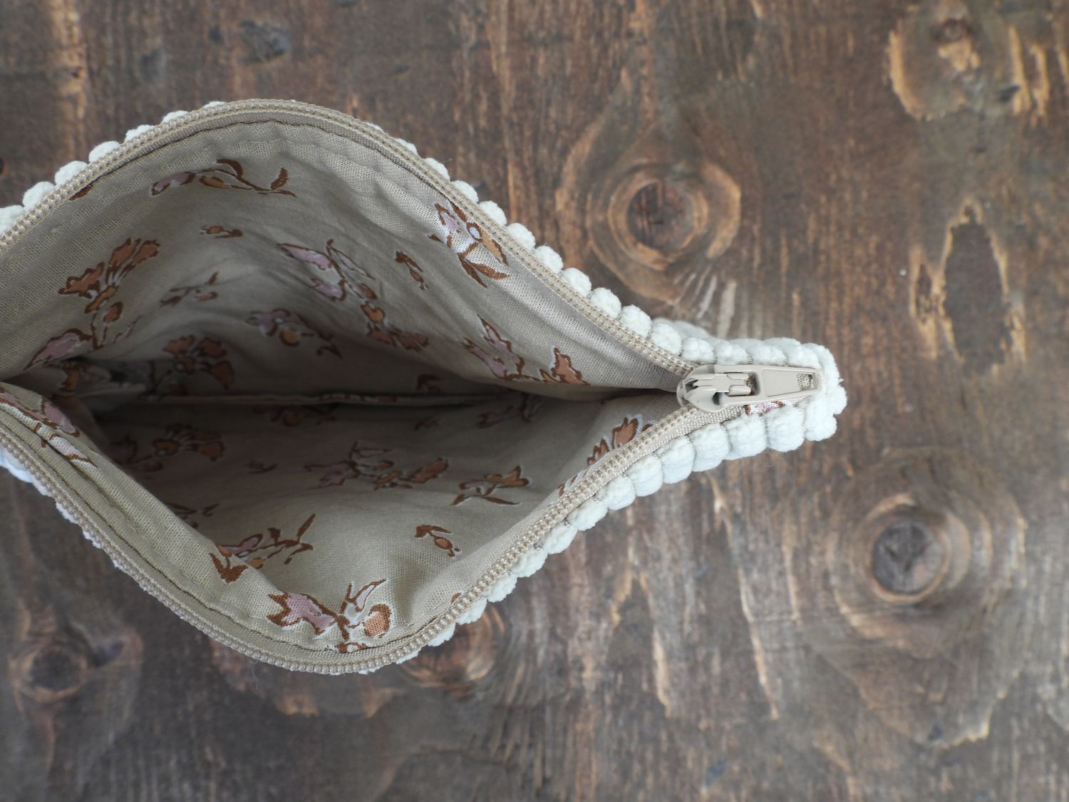 Corduroy Pouch - White &amp; Pink