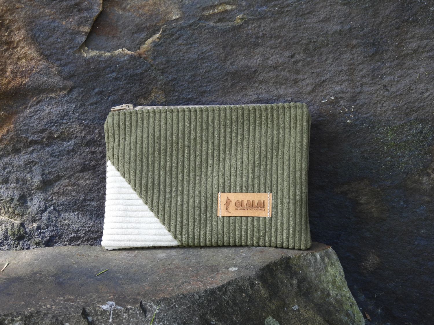 Corduroy Pouch - Khaki &amp; White
