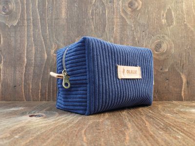 Trousse de rangement - Velours Côtelés Bleu Navy (≈ 31 €)