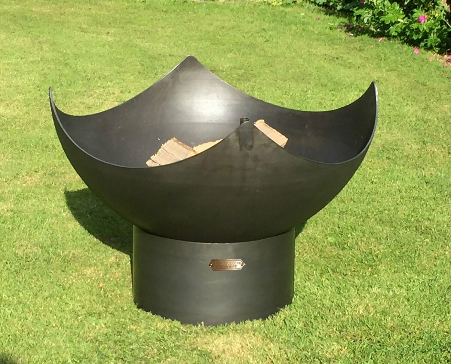 Scalloped Edge Fire Pit 80cm