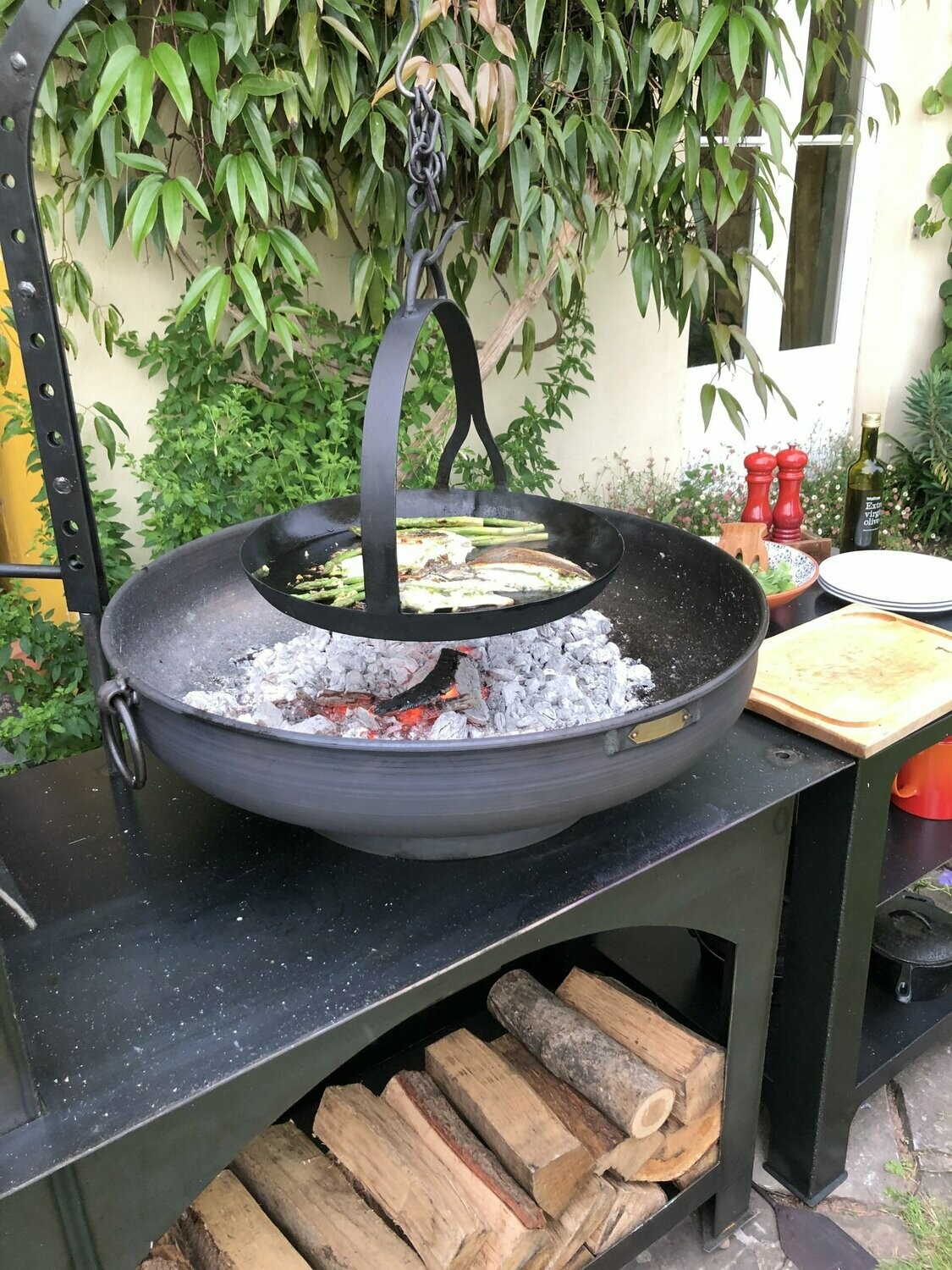Flat Bottomed Hanging Skillet Pan