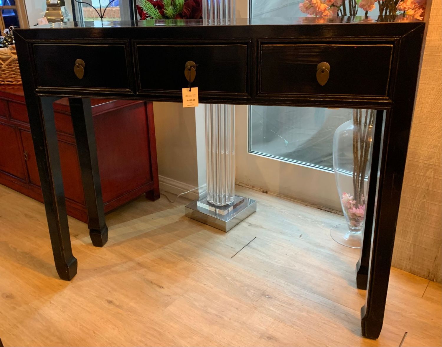 Black Pedestal Table