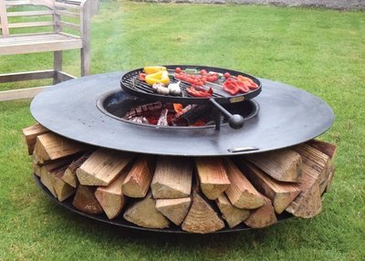 Flat Top Fire Pit 120cm with Log Store and Flat Plate with 1 Swing Arms BBQ Rack
