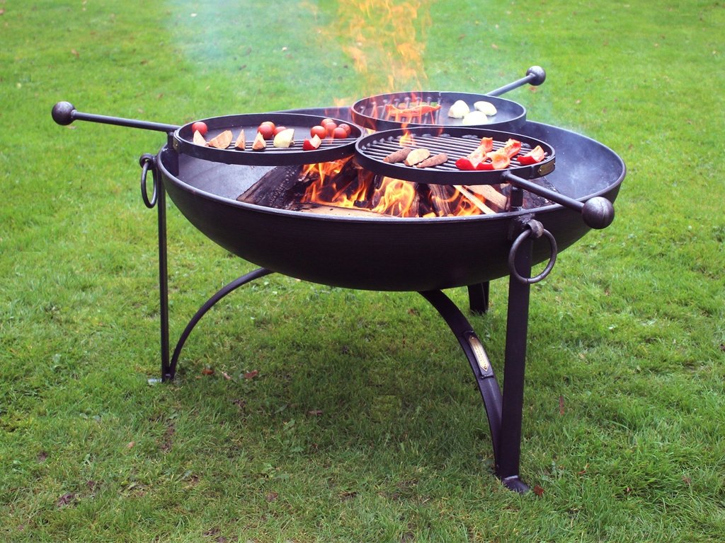 Rolled Edge Fire Pit  90cms With 3 BBQ Swing Arms
