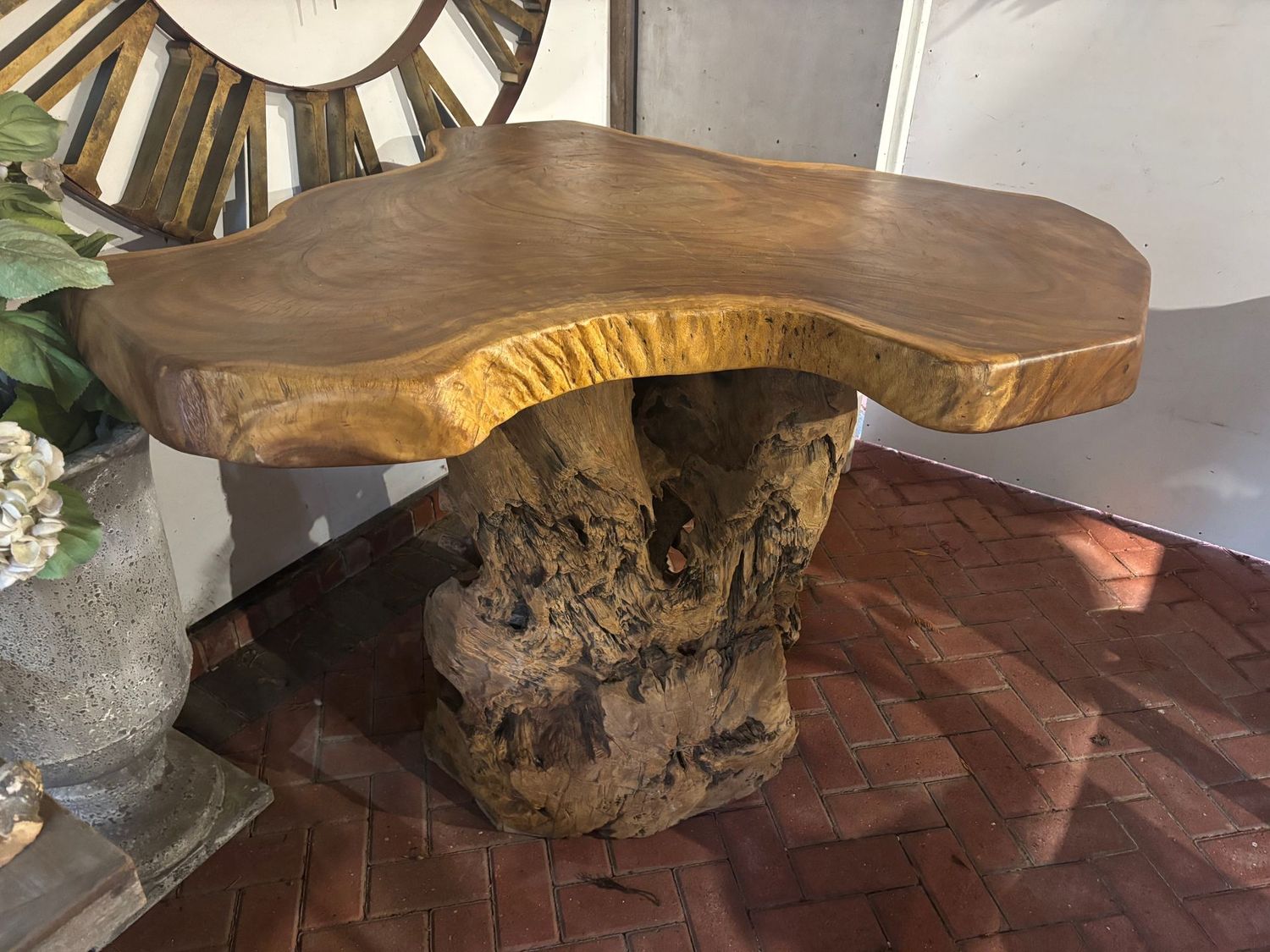 Bar Table Munggur
