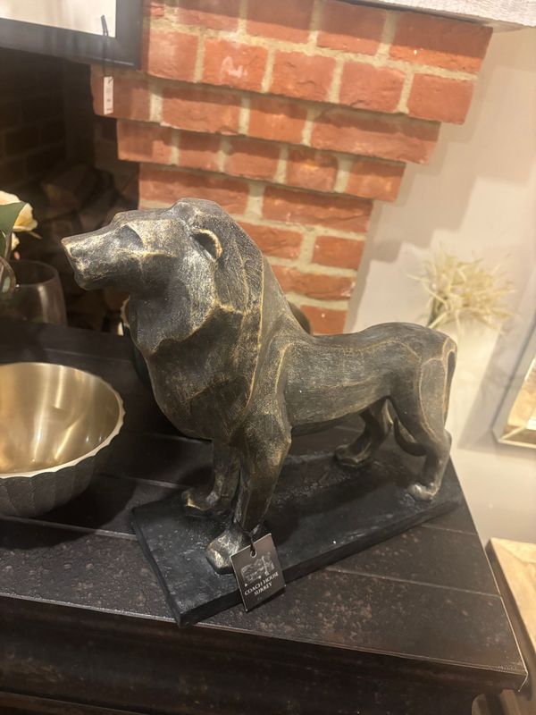Lion Sculpture