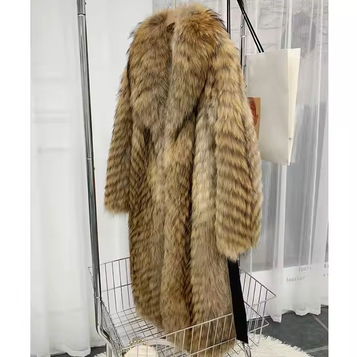 Wholesale Luxurious Ladies Women's Raccoon Fur Coat Wholesale Luxurious Ladies Women's Raccoon Fur Coat