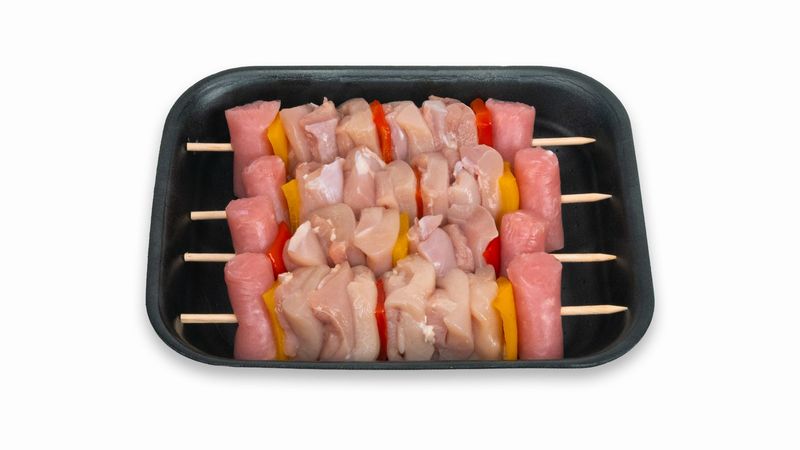 Spiedini di pollo con salsiccia