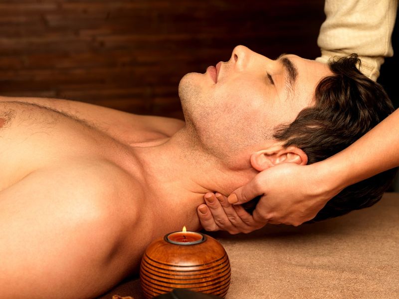 Japanese Head-Spa: 120 Minuten Kopf-Nacken-Gesicht Massage Japanese Head-Spa: 120 Minuten Kopf-Nacken-Gesicht Massage
