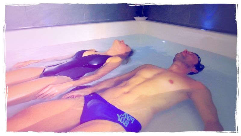 Float Room, 60 Minuten zusammen oder alleine Float Room, 60 Minuten zusammen oder alleine