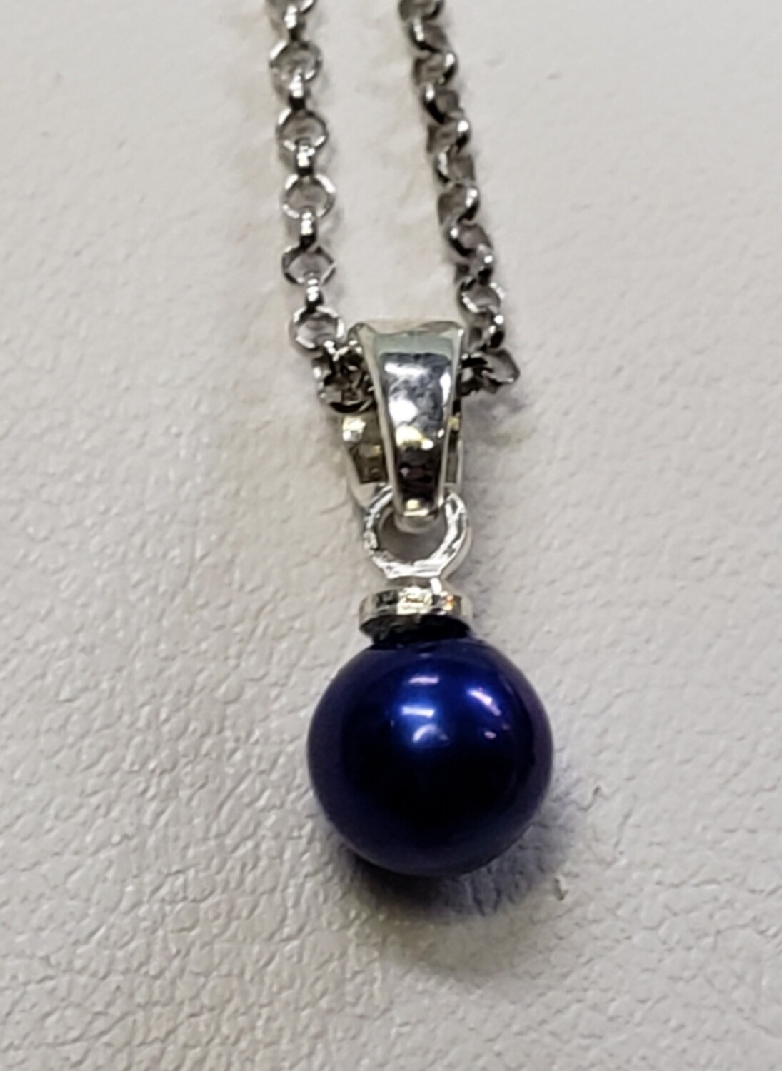 18&#39; Drop Pendant with CZs set with black pearl
