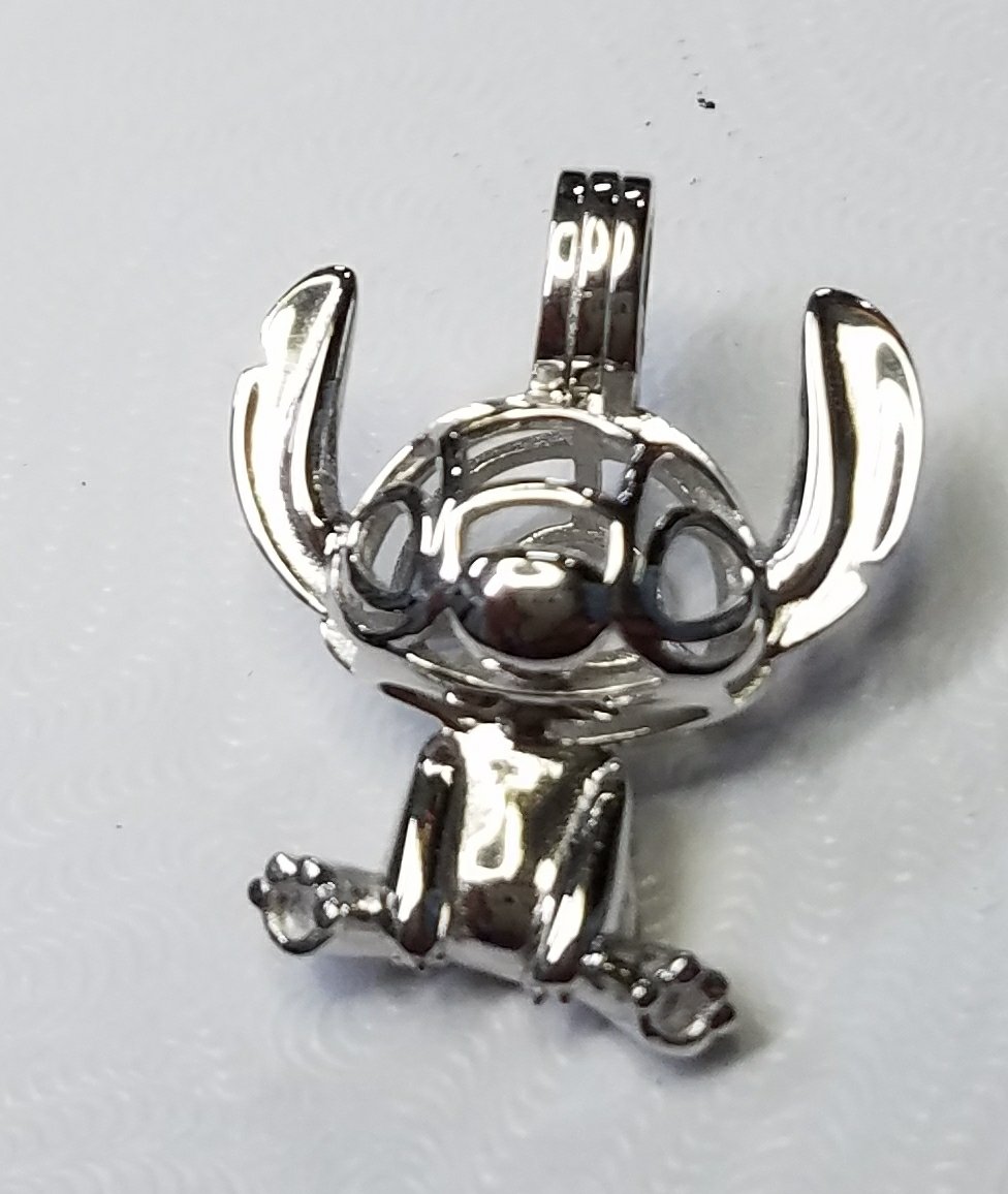 *Cute Alien