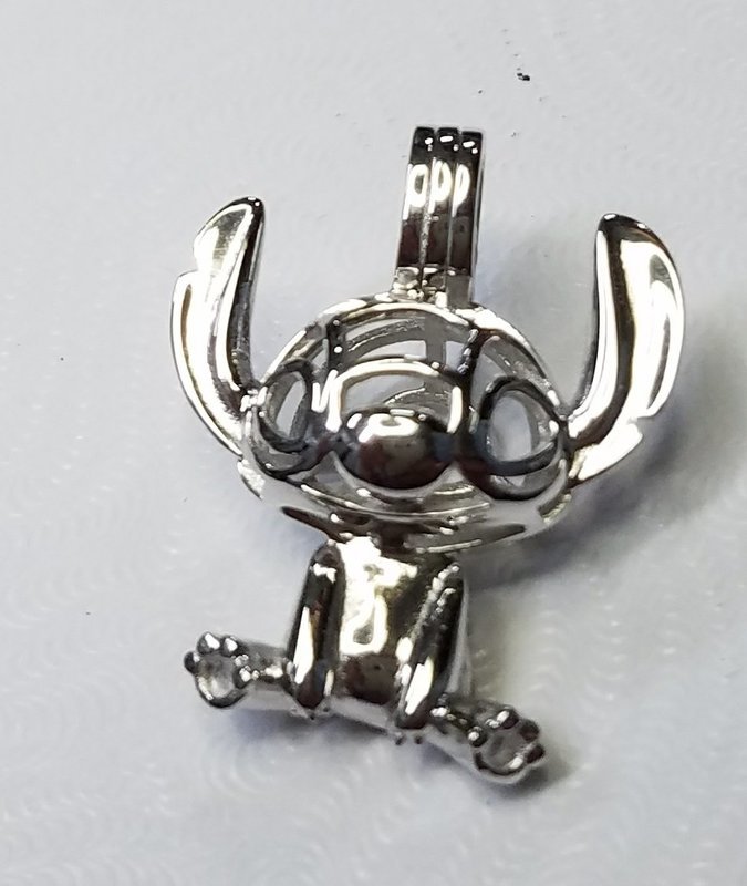 *Cute Alien