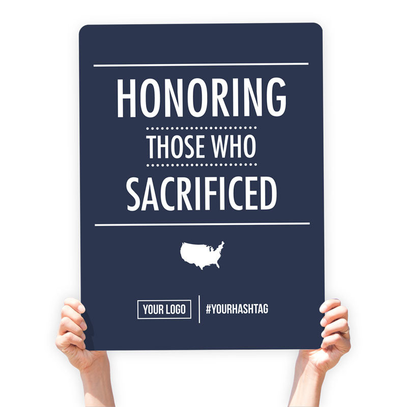 Memorial Day Greeting Sign - &quot;Honoring Those Who Sacrificed&quot;