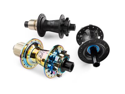Piasta Dartmoor Reel Expert Boost, tylna, 148x12mm, 108 punktów zaczepu, z standardowym bębenkiem Shimano HG, 32H, petrol