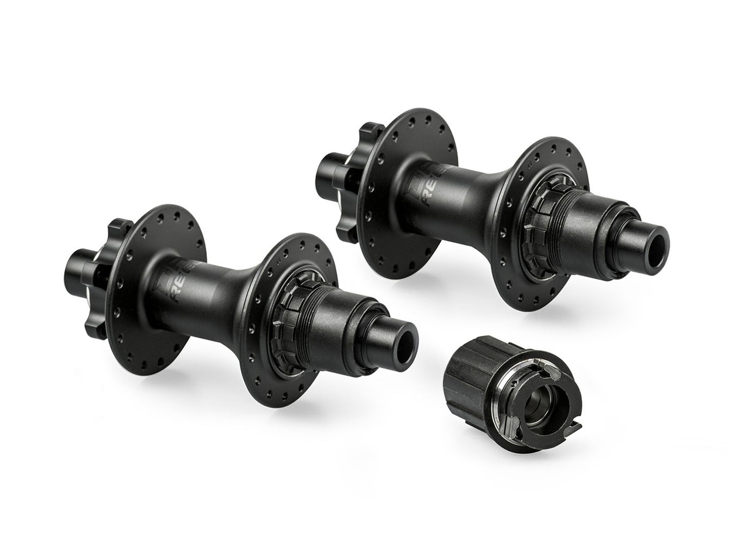 Piasta Dartmoor Reel Boost v.2, tylna, 148x12mm, z standardowym bębenkiem Shimano HG, 32H, czarna anodowana