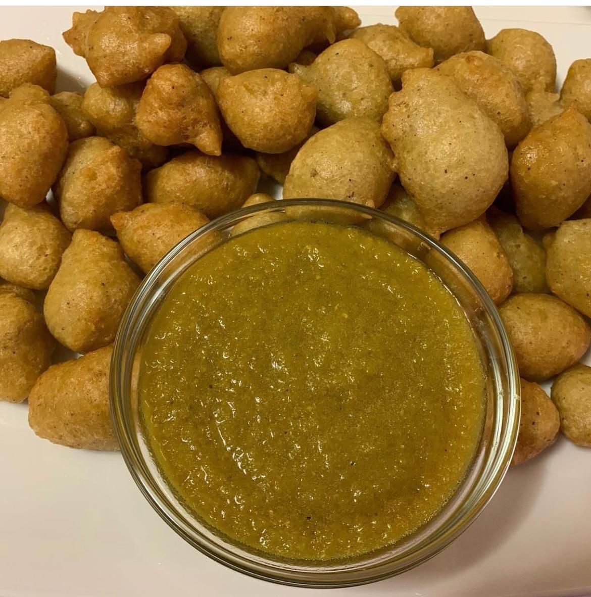 Zandi&#39;s pholourie per pan