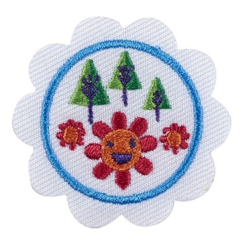 Daisy  Outdoor Art Maker Badge