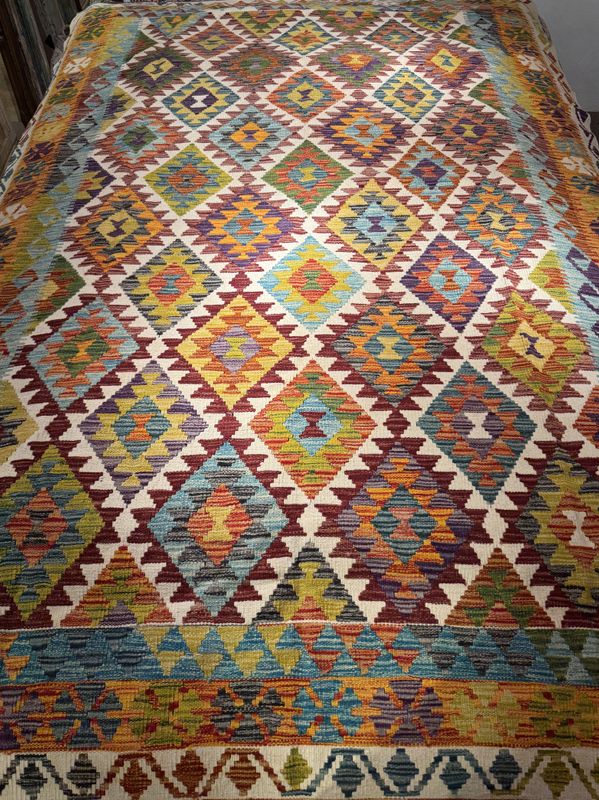 Hand Woven Kilim 9&#39;9&quot; x 6&#39;8&quot;