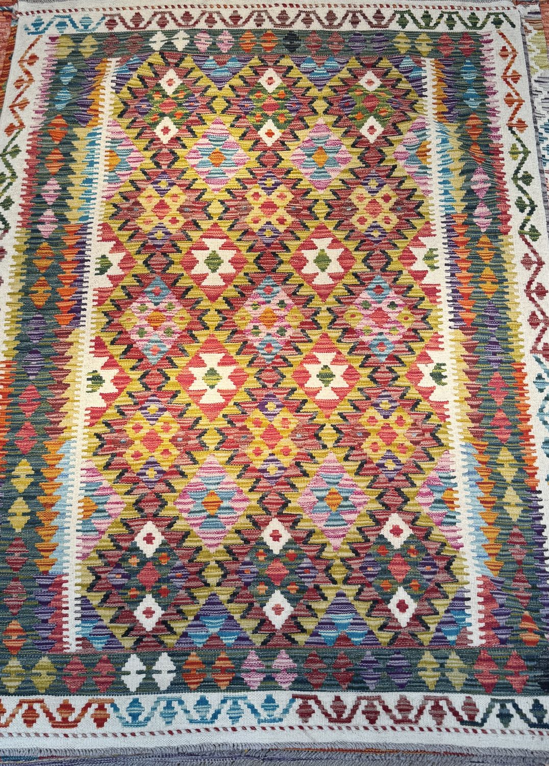 Hand Woven Woolen Kilim 6&#39;1&quot;x4&#39;1&quot;