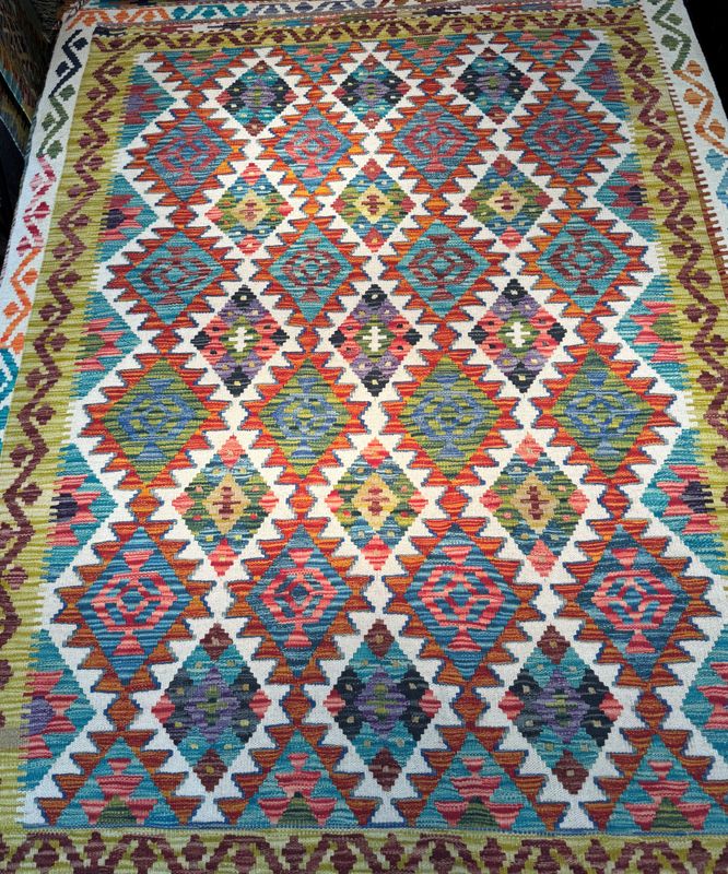 Hand Woven Woolen Kilim 5&#39;11&quot;x4&#39;2&quot;