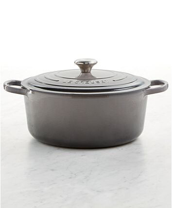 Le Creuset
7.25-Quart Signature Round Dutch Oven
