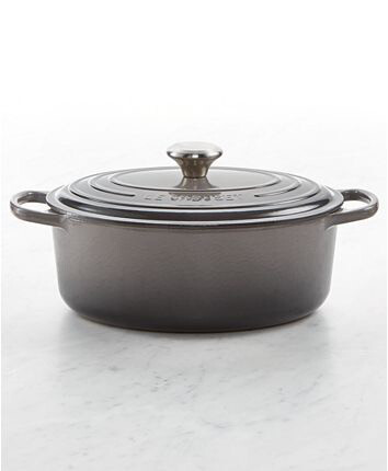 Le Creuset
6.75-Quart Signature Oval Dutch Oven