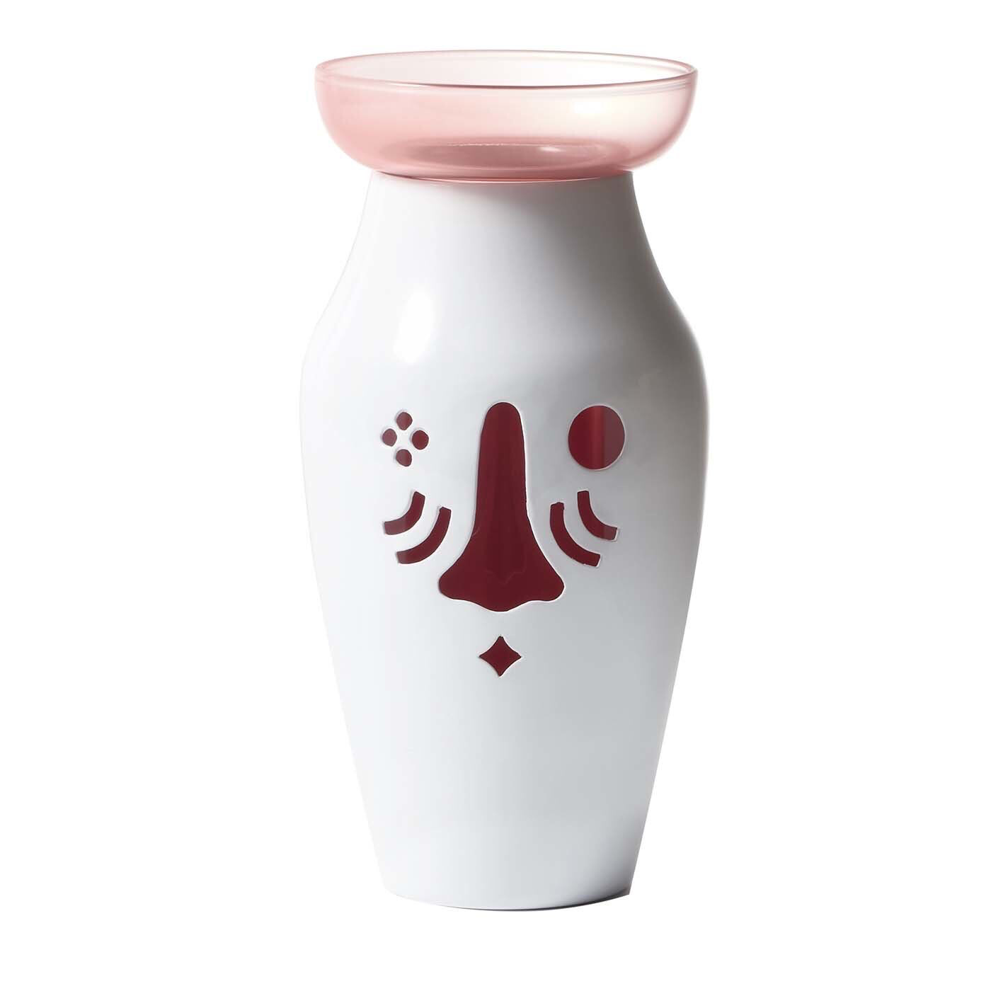 Paola C Vase