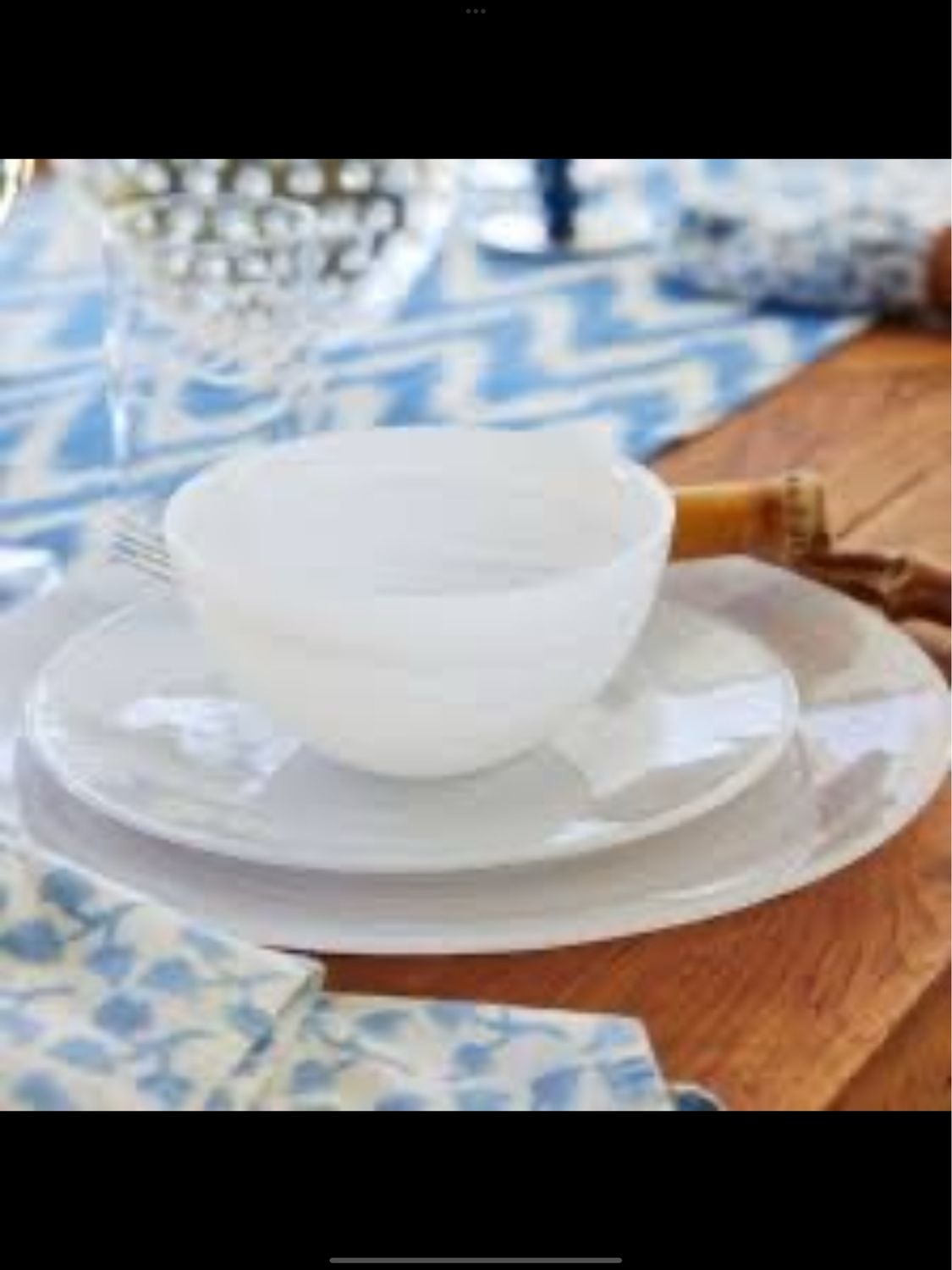 Mariposa Alabaster Dinnerware, Salad And Small Bowl Needs 12