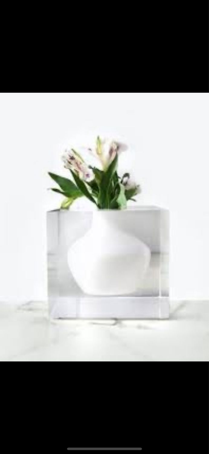 Jr Williams Doyers Vase