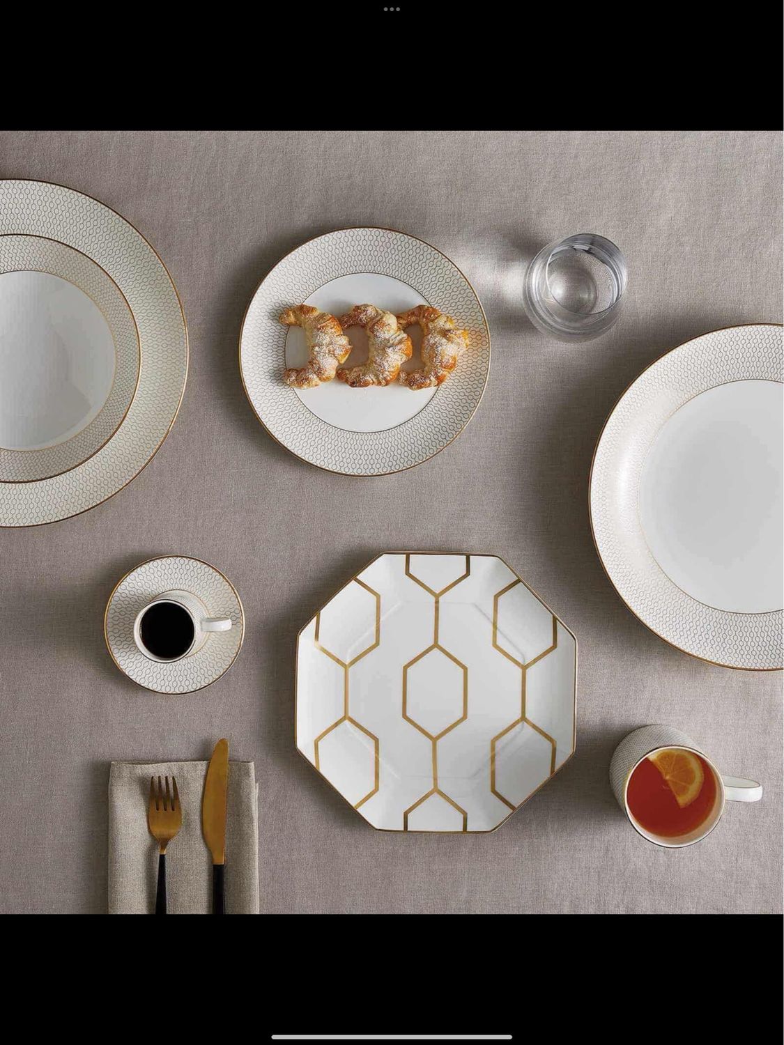 Wedgwood Gio Gold. Dinner, Accent, Bread And Butter. Coupe Soup/Cereal Needs 16