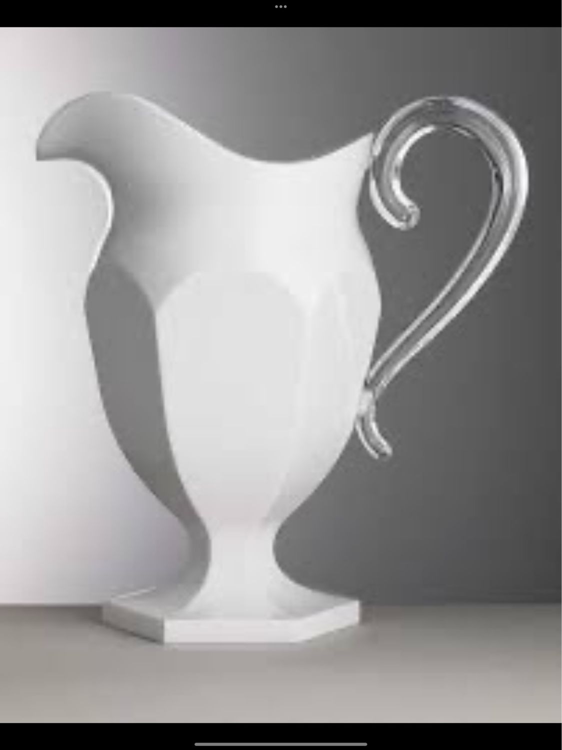 Mario Roberta White Pitcher