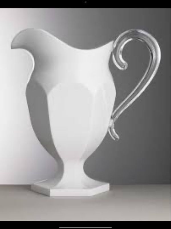 Mario Roberta White Pitcher