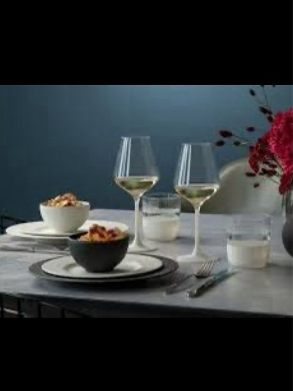 Villeroy Manufacture White Goblets Needs 12