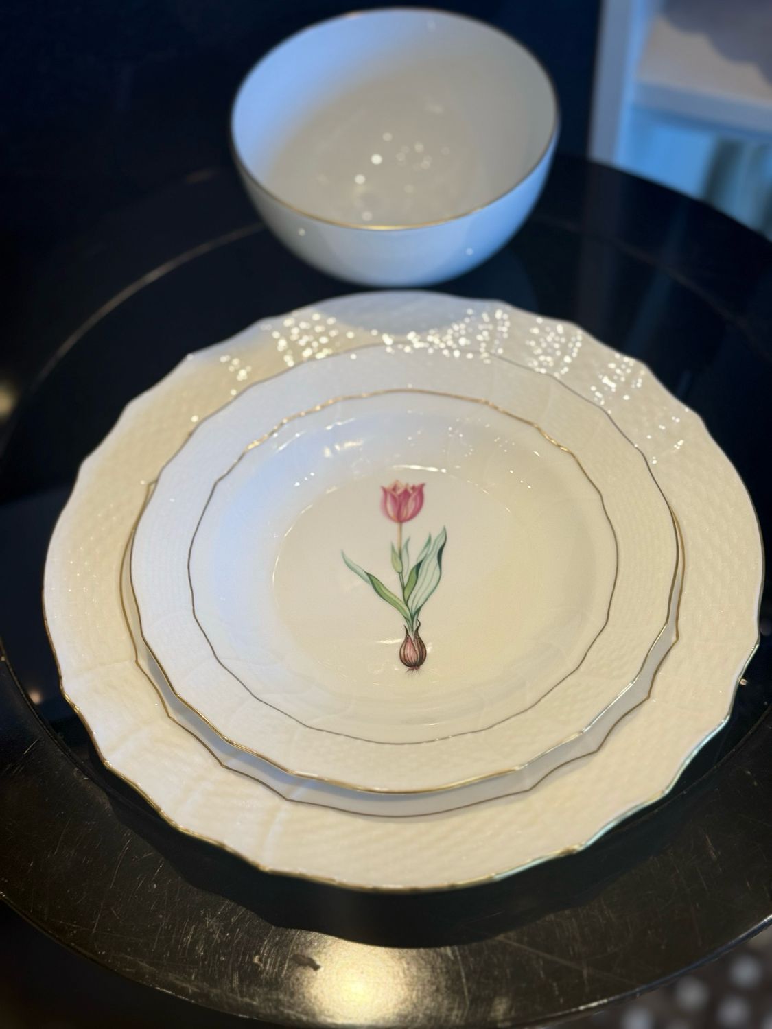 Herend Golden Edge Service/ Small Bowl/ Assorted Spring Bulb Desserts Needs 12