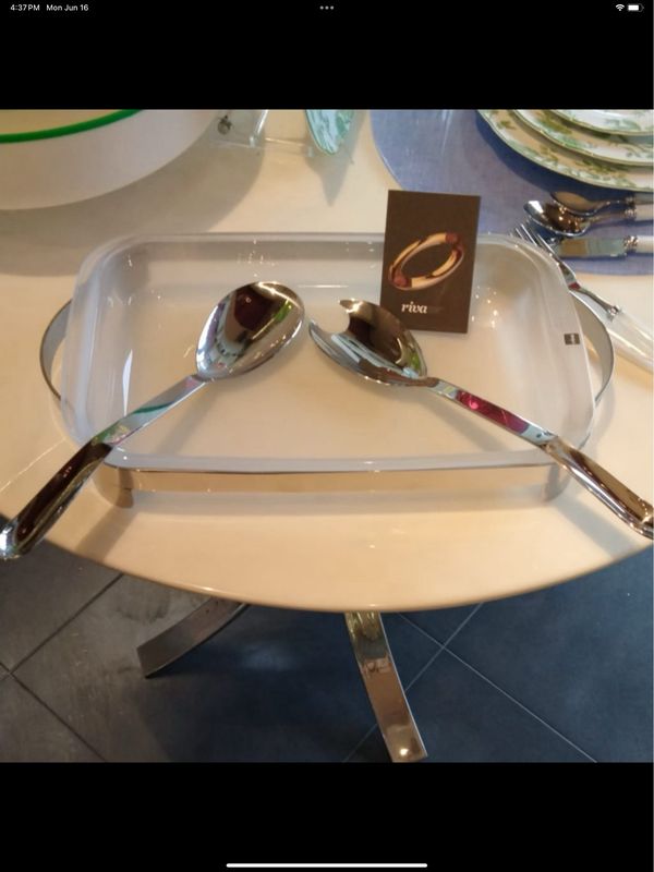 Stainless Oven To Table With Servers