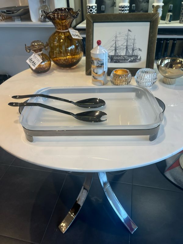 Black Oven To Table With Matching Servers