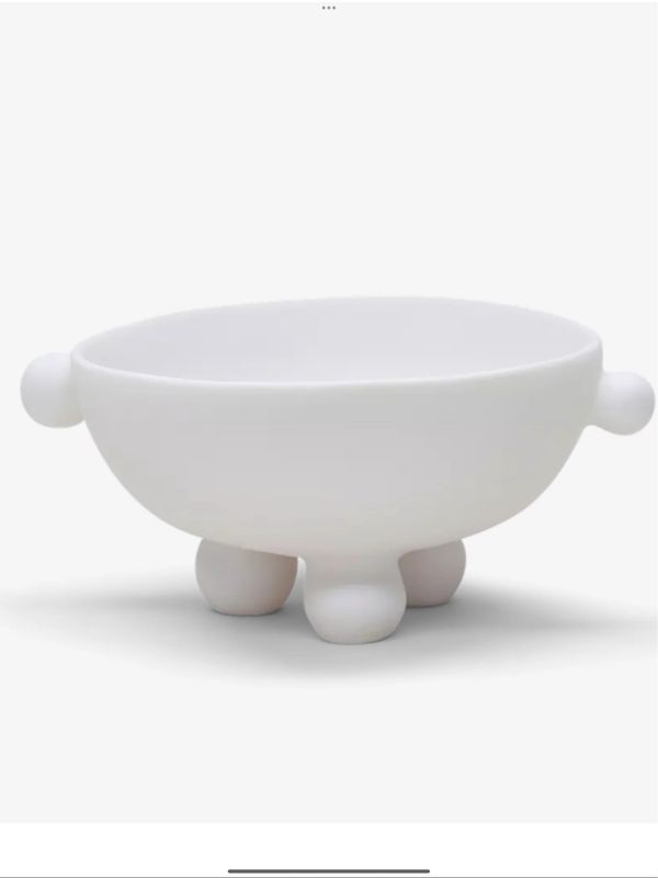 Tina Frey White Centerpiece Needs 1 Purchased Needs 1